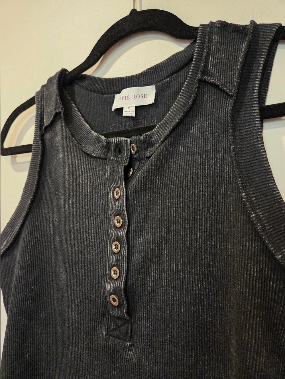 HIPPIE ROSE Ribbed Henley Tank Top - Picture 3 of 5